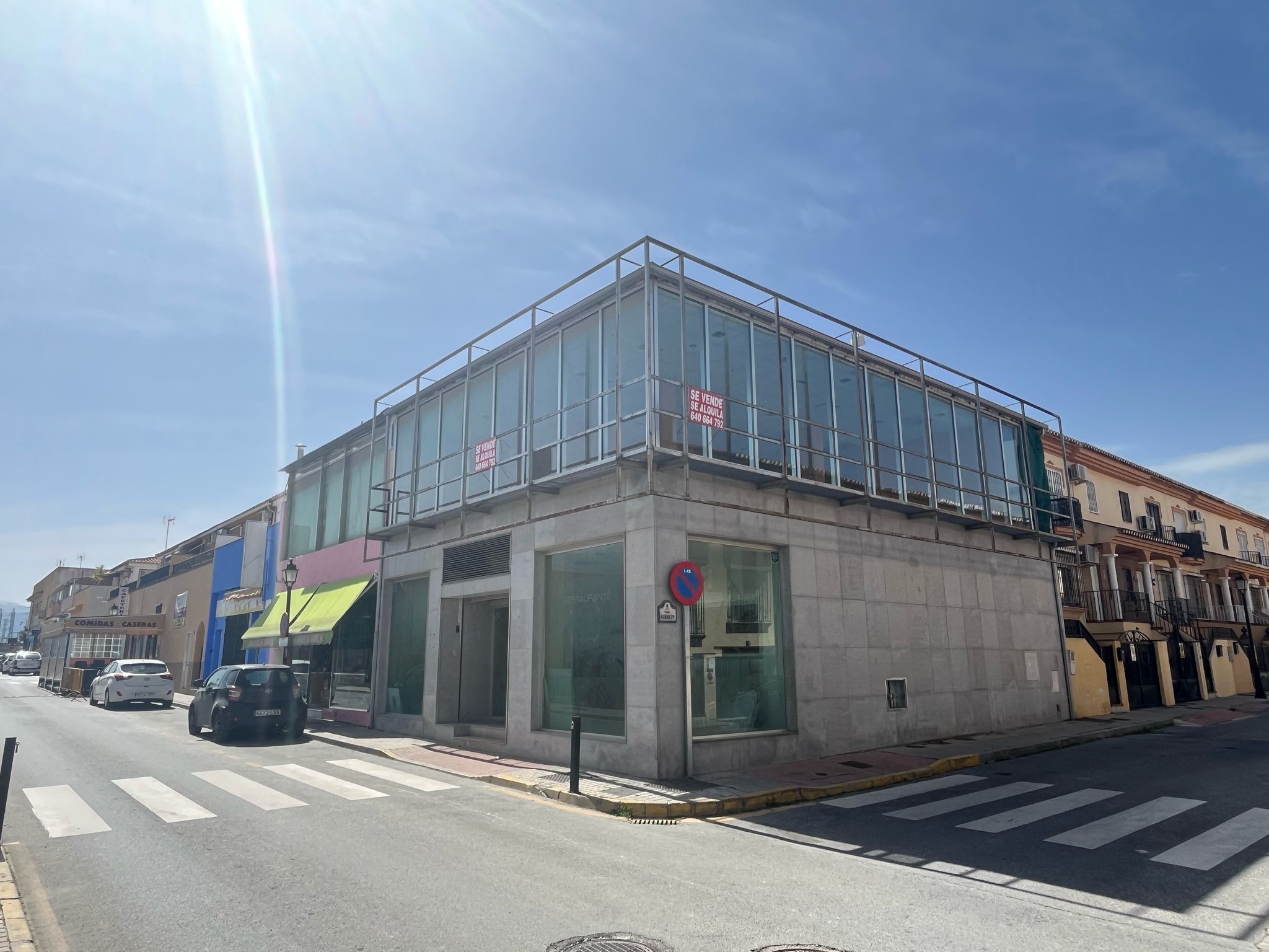 HIJAR local en alquiler 700€/mes